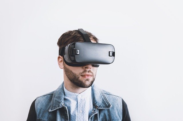 Adolescence et réalité virtuelle